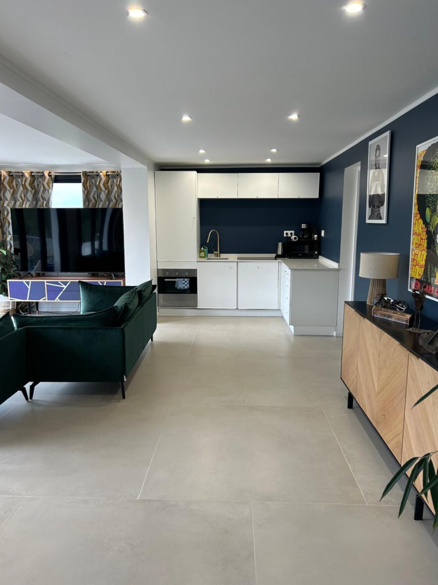 Eze - Appartement Dans Bas De Villa Avec Piscine Pres De Monaco Èze Exterior foto